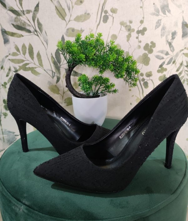 STILLETOS