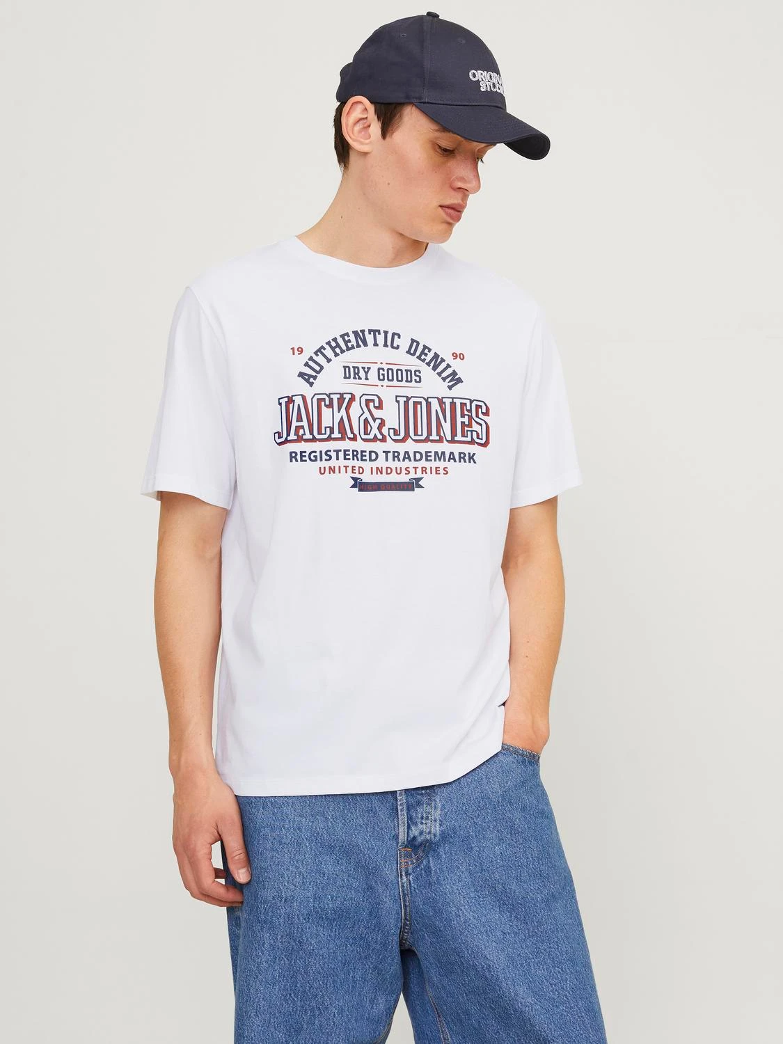 jackjones-camisetalogotipocuelloredondo-blanca (3)