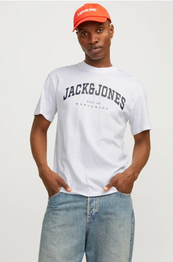 CAMISETA VARSITY