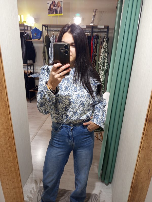 BLUSA