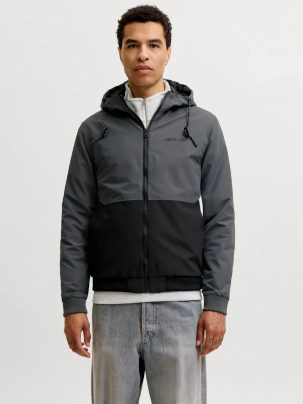 BOMBER