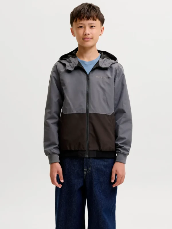 BOMBER