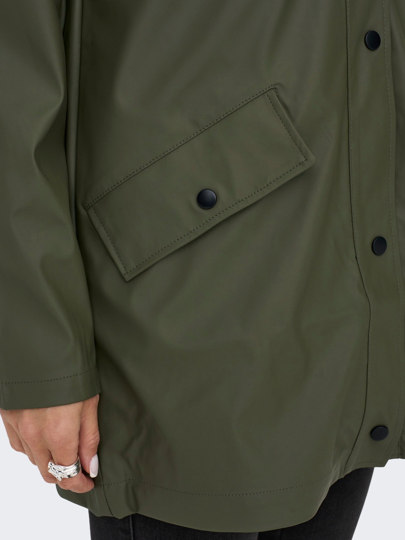 only-onlelisaraincoatotwnoos-verde (3)